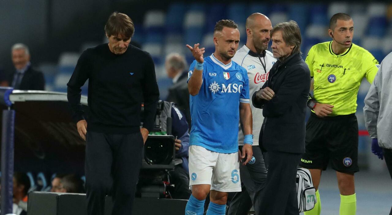 napoli lobotka con conte il prossimo giorno libero sar224 a maggio quando finir224 la stagione se fosse per lui andremmo in vacanza insieme