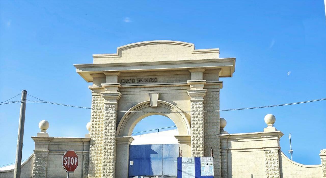 ?Fanuzzi?, smontata l?impalcatura e svelata la ?nuova? facciata dello stadio