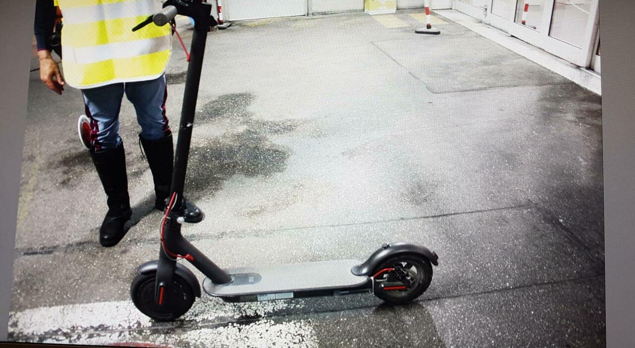 lite stradale automobilista rimprovera i ragazzini contromano sul monopattino 50enne sfregiato al volto da due 20enni da Ilgazzettino.it lite stradale automobilista rimprovera i ragazzini contromano sul monopattino 50enne sfregiato al volto da due 20enni