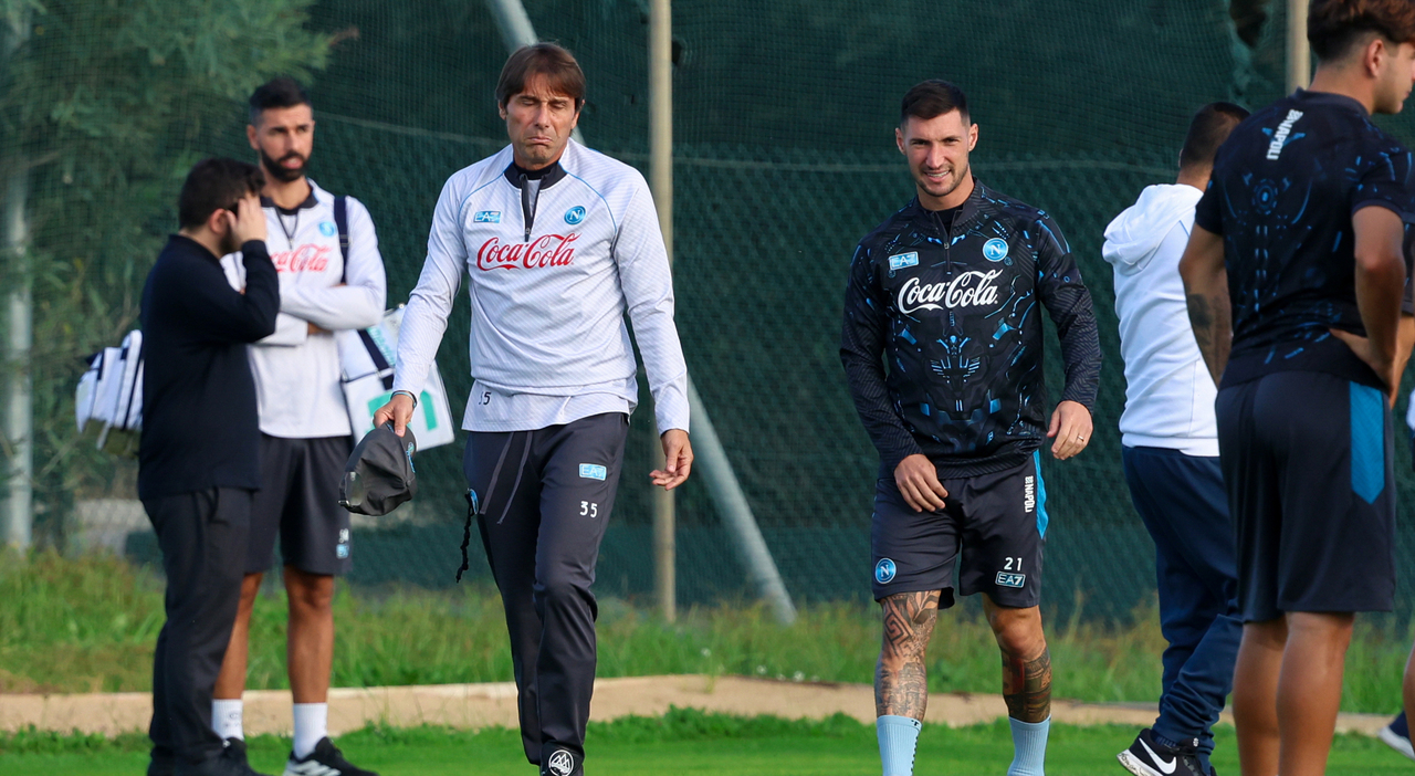 Napoli, Conte assente all