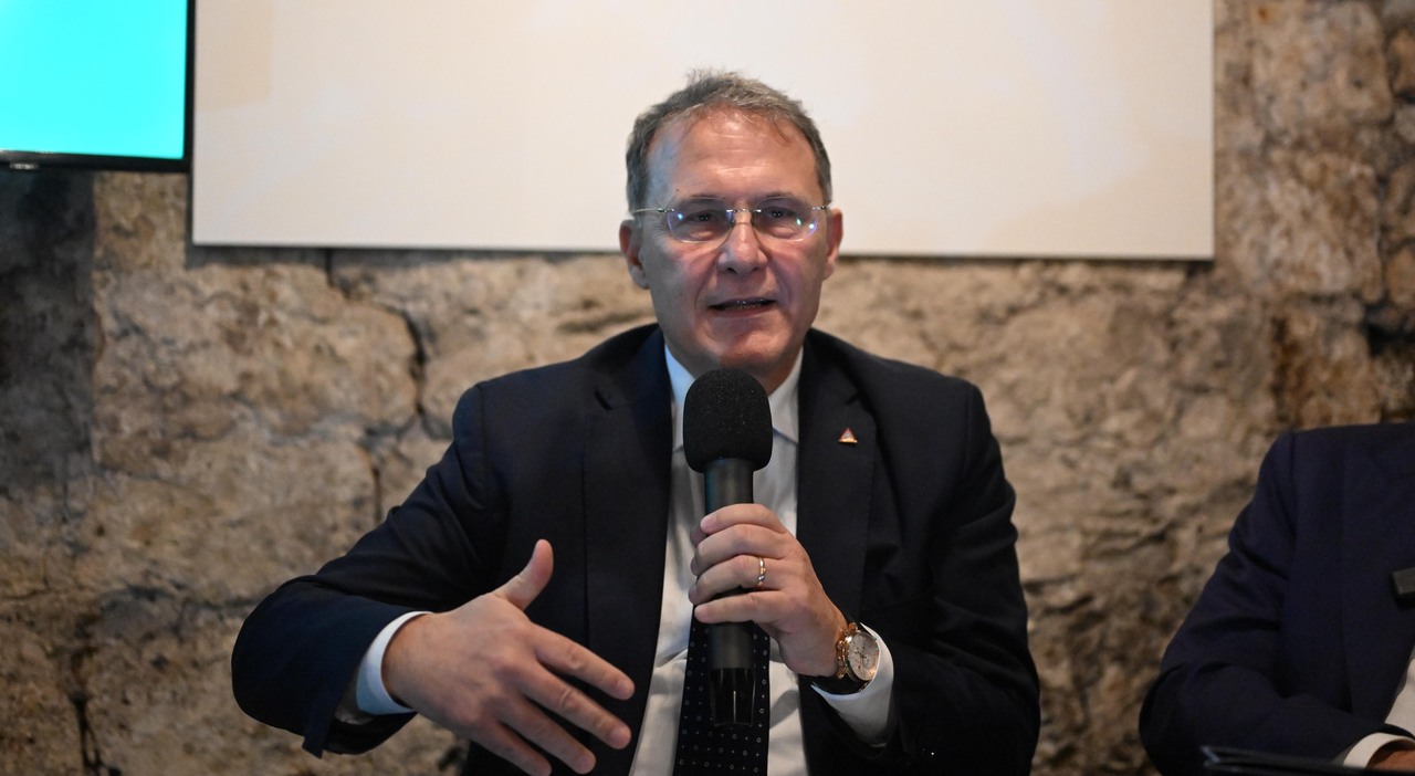 Regionali in Campania, Cirielli: «100 euro al mese a chi percepisce pensioni minime» Regionali in Campania, Cirielli: «100 euro al mese a chi percepisce pensioni minime»