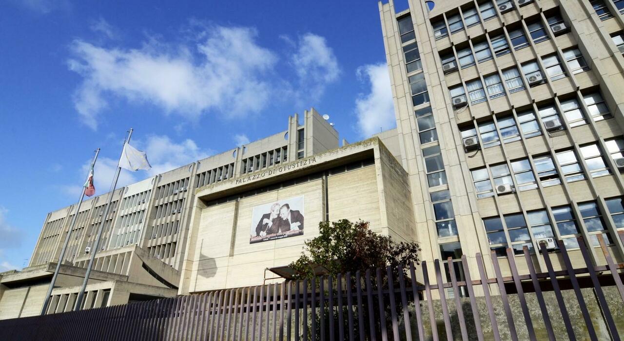 Libertà negata perché non ha un lavoro, la Cassazione annulla: «Va aiutata» Libertà negata perché non ha un lavoro, la Cassazione annulla: «Va aiutata»