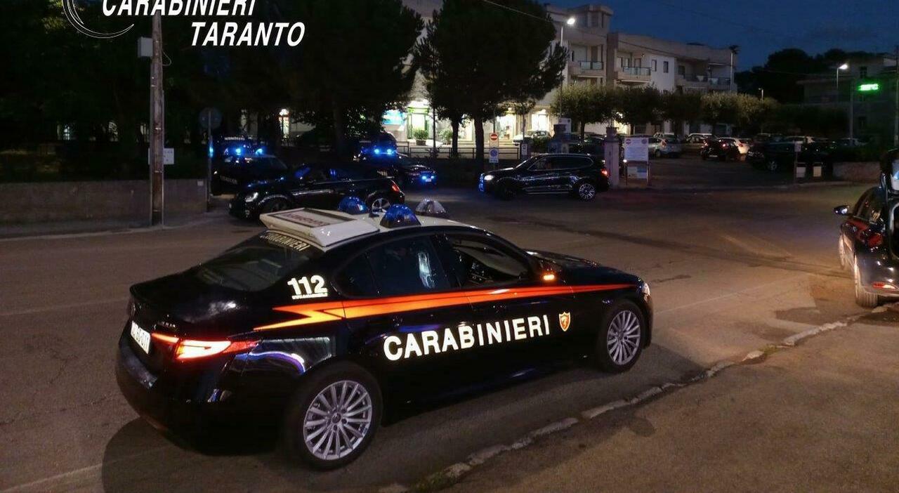 Agguato a Taranto, gambizzato in strada: ferito 35enne Agguato a Taranto, gambizzato in strada: ferito 35enne