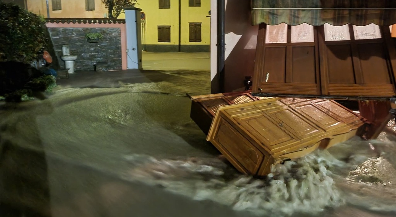 Maltempo, crolla una casa a Cormons: una persona estratta viva, è ferita. Due dispersi Maltempo, crolla una casa a Cormons: una persona estratta viva, è ferita. Due dispersi