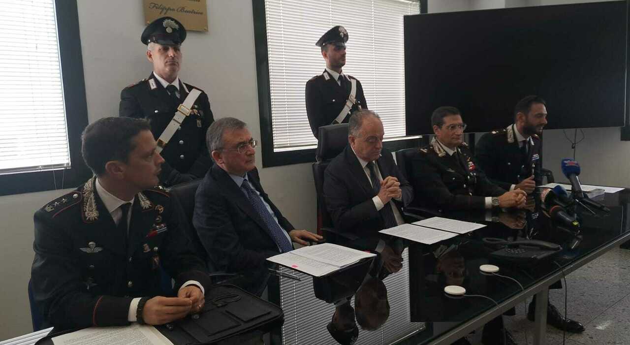 Mani sul voto, indagati e arresti in provincia di Napoli. Gratteri: «Clan radicato sul territorio» Mani sul voto, indagati e arresti in provincia di Napoli. Gratteri: «Clan radicato sul territorio»