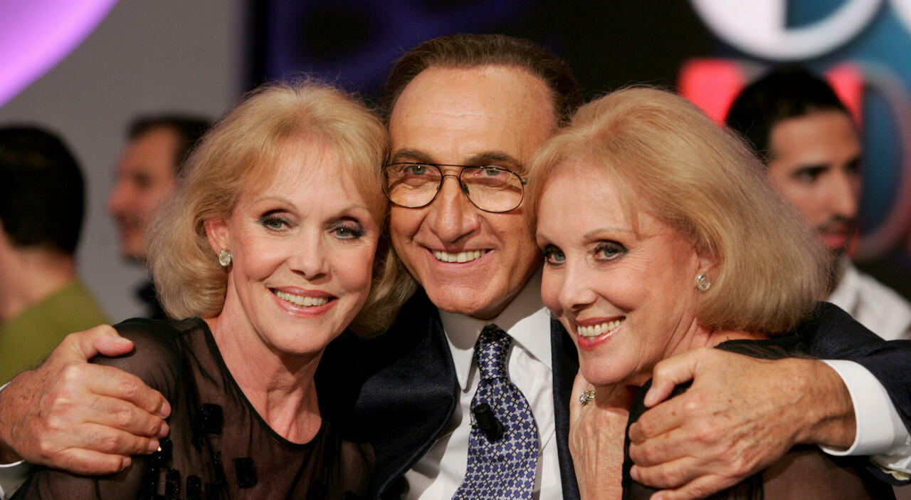 Le gemelle Kessler e la notte in albergo raccontata da Pippo Baudo: «Ormai non ci sta con la testa»