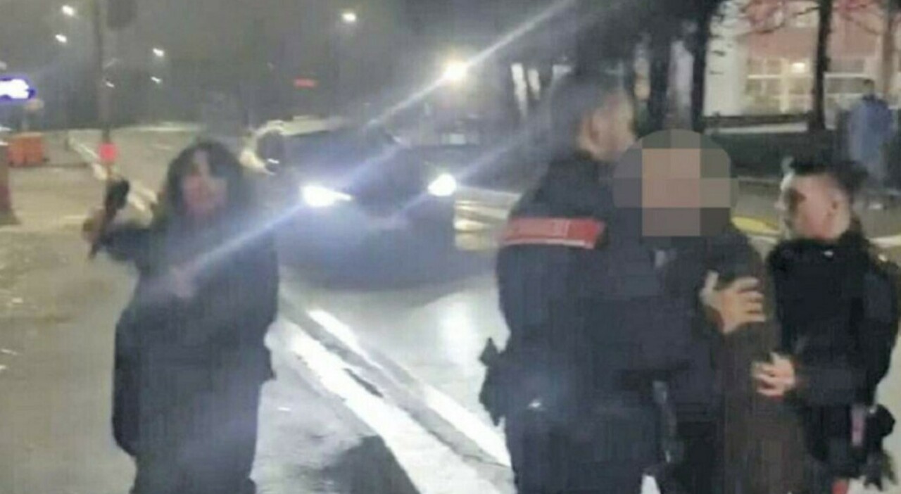 ex professore picchia il parroco minaccia la sindaca e aggredisce una giornalista poi la richiesta di aiuto non sto bene ricoveratemi da Leggo.it ex professore picchia il parroco minaccia la sindaca e aggredisce una giornalista poi la richiesta di aiuto non sto bene ricoveratemi