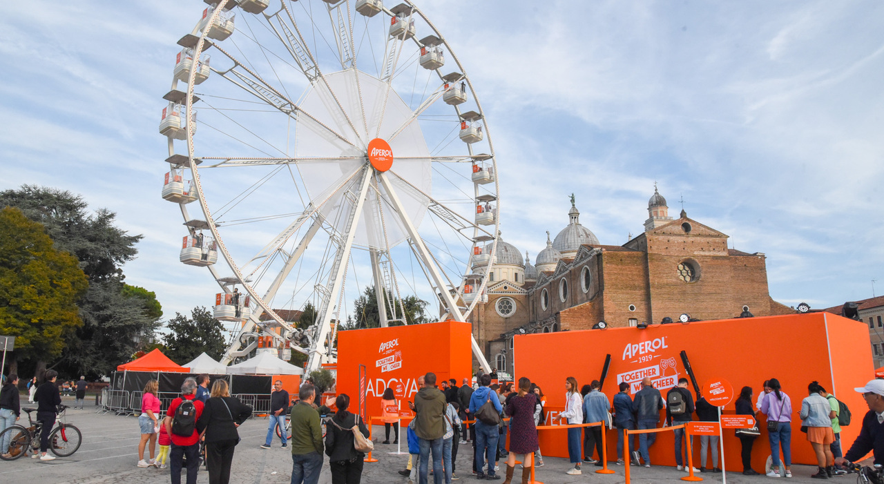 ruota panoramica aperol in prato della valle installata senza permessi fatto tenue chiesta larchiviazione dell indagine