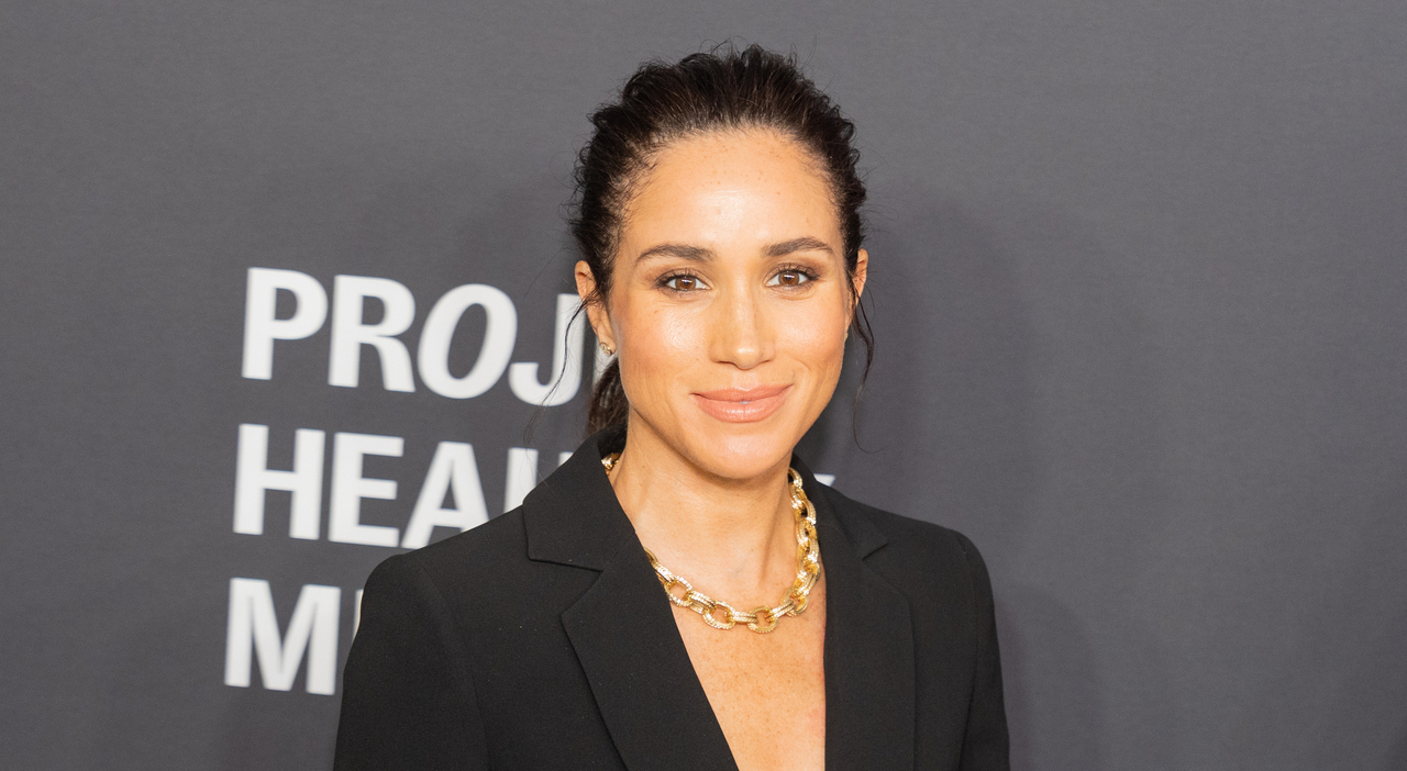 https://statics.cedscdn.it/photos/MED_HIGH/2025/11/20/9200807_20181747_meghan_markle_dovete_chiamarla_duchessa_di_sussex_cosa_e_successo.jpg