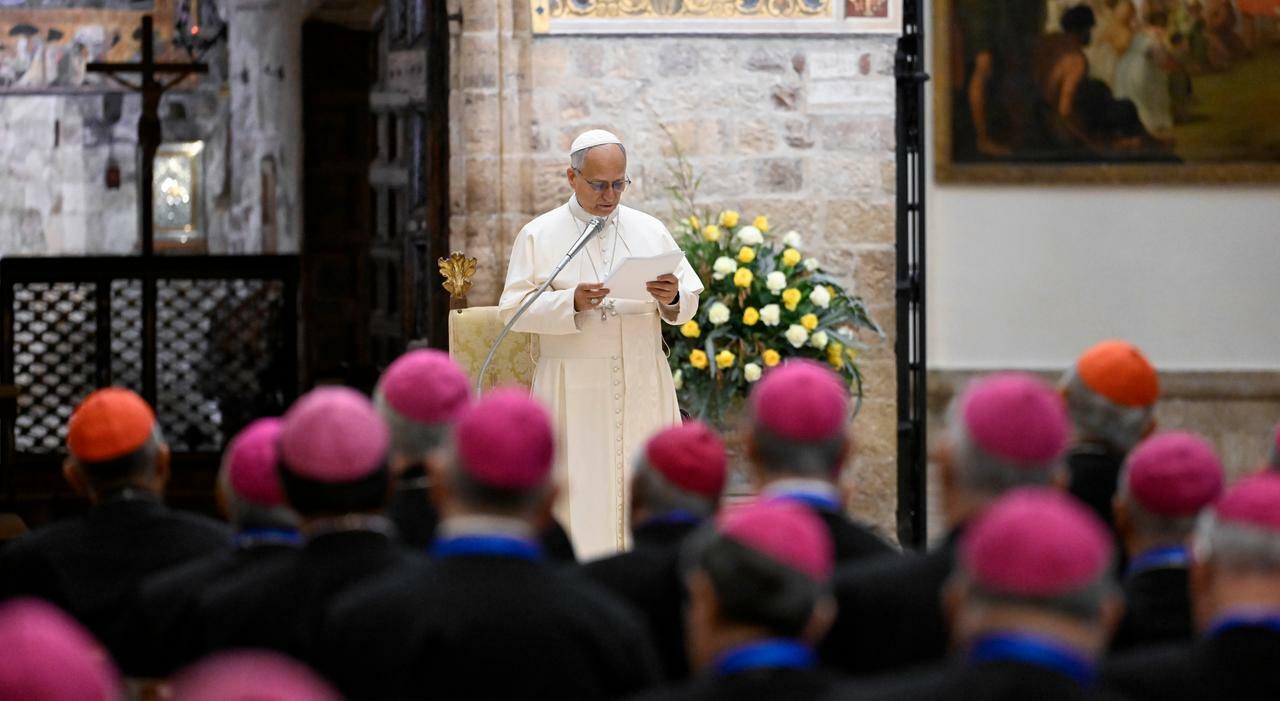 Vescovi in pensione prima, così Papa Leone ?ringiovanisce? la Chiesa: «Rinnovamento necessario» Vescovi in pensione prima, così Papa Leone ?ringiovanisce? la Chiesa: «Rinnovamento necessario»