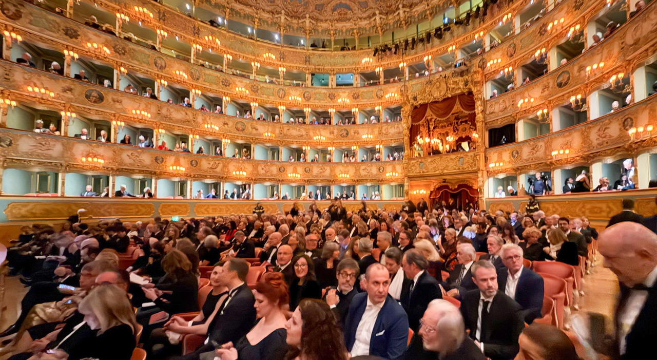 Fenice, sette minuti di applausi: Mozart 