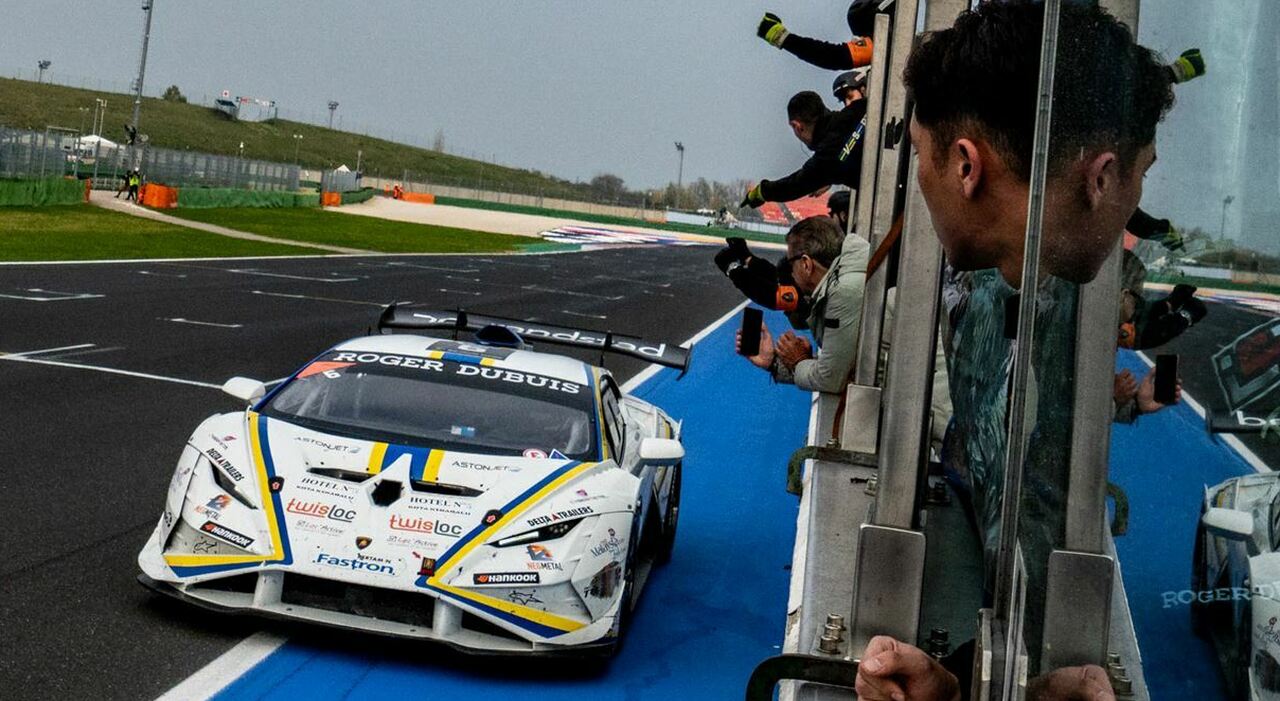 a Misano Adam Putera conquista il campionato