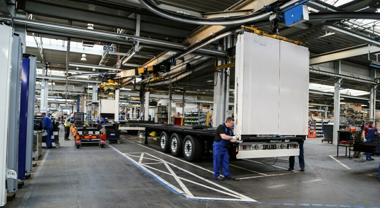 Una fabbrica di rimorchi