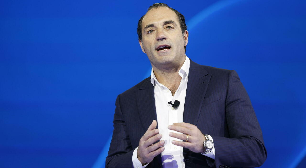 l'ad di Stellantis Antonio Filosa