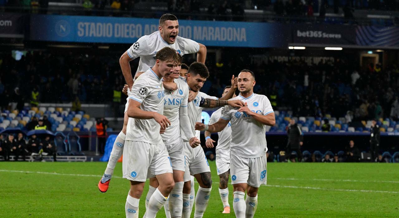 Champions, EuroNapoli, super McTominay: piegato il Qarabag Champions, EuroNapoli, super McTominay: piegato il Qarabag