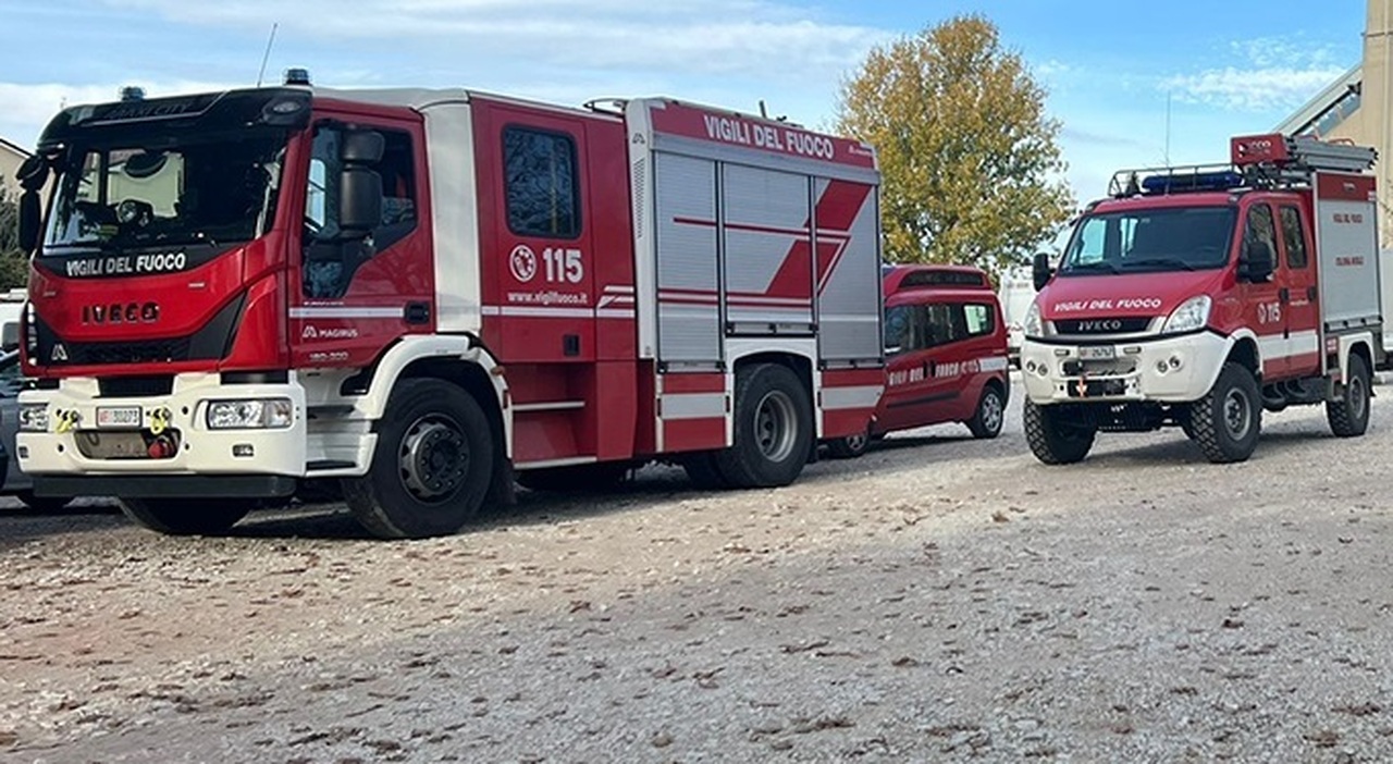 Cingoli, tubo del metano tranciato durante i lavori: fuga di gas, evacuate cinque case