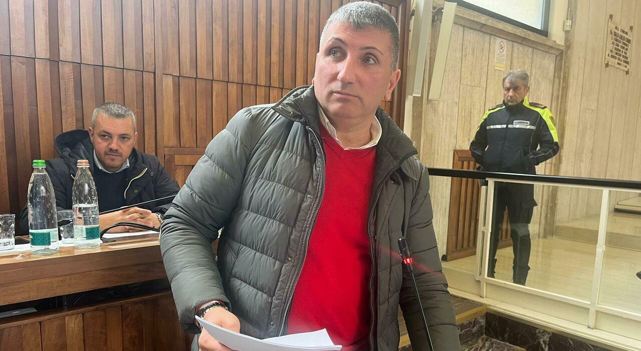 Alta tensione nella maggioranza, scontro a distanza Oggiano Luperti. E Monetti conferma: «Resa dei conti dopo il voto»