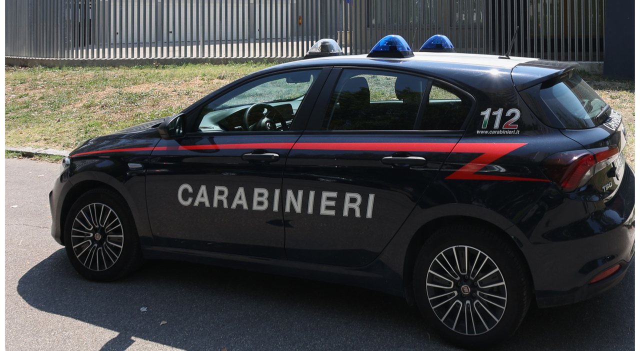 https://statics.cedscdn.it/photos/MED_HIGH/2025/11/29/9217007_29212417_carabinieri.jpg