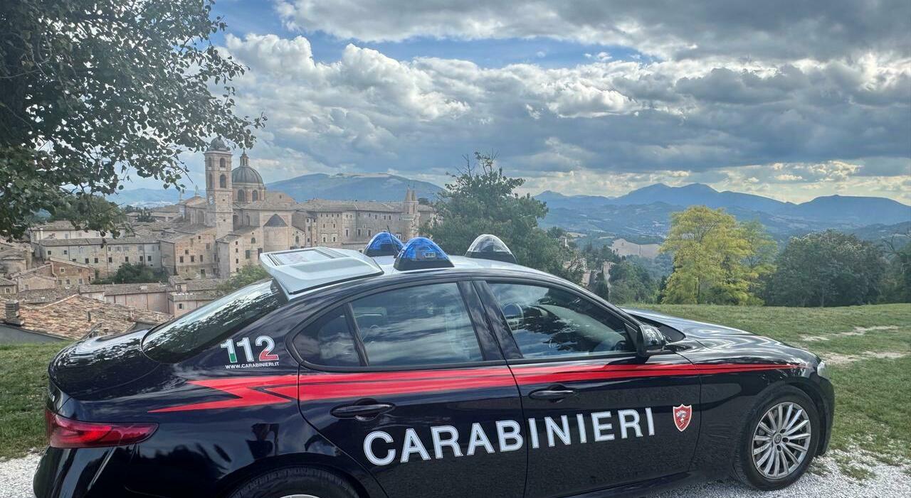 Urbino, abusi su una 15enne a Santa Lucia: la vittima ha una disabilità mentale. Accusati un 47enne e un 23enne (che le ha anche ceduto droga)