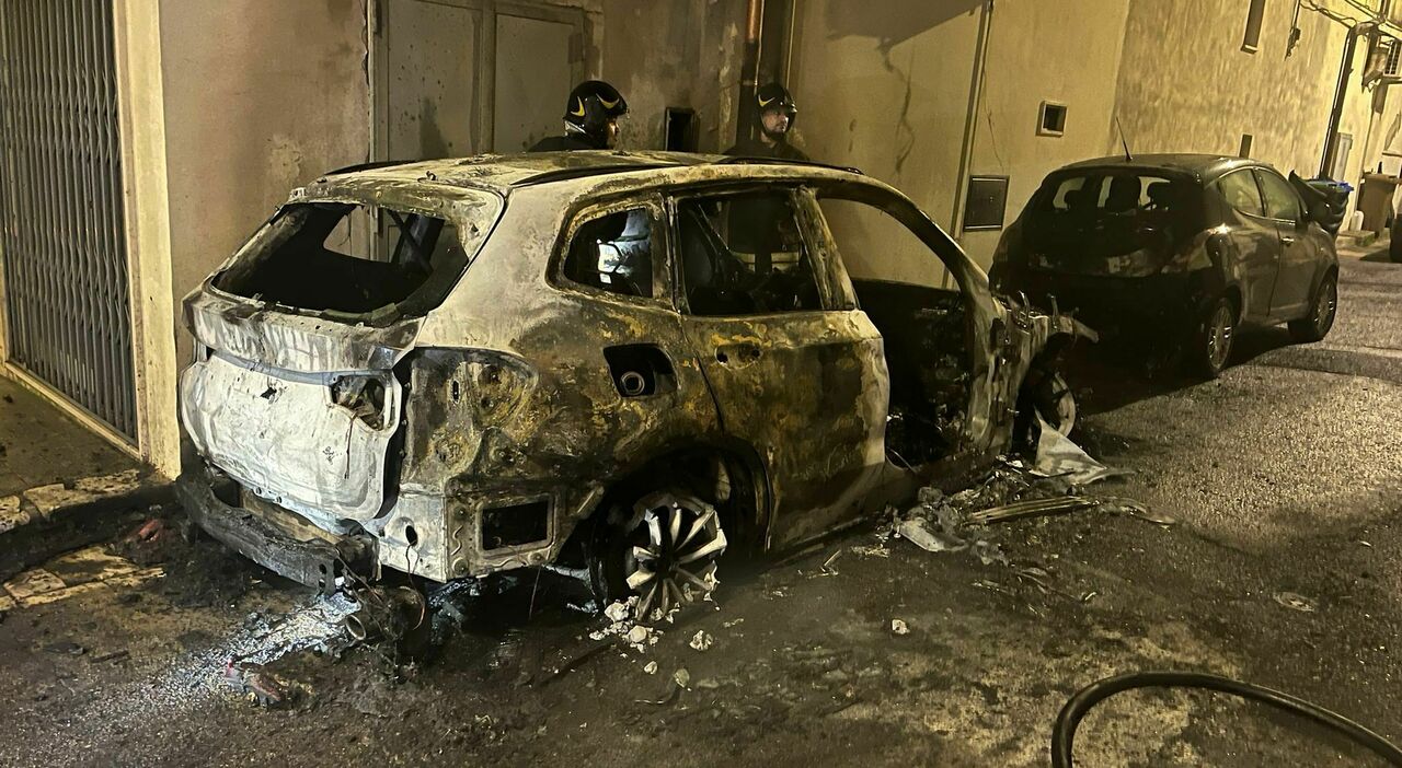 incendiata l auto del consigliere comunale nella notte indagini in corso da Quotidianodipuglia.it incendiata l auto del consigliere comunale nella notte indagini in corso
