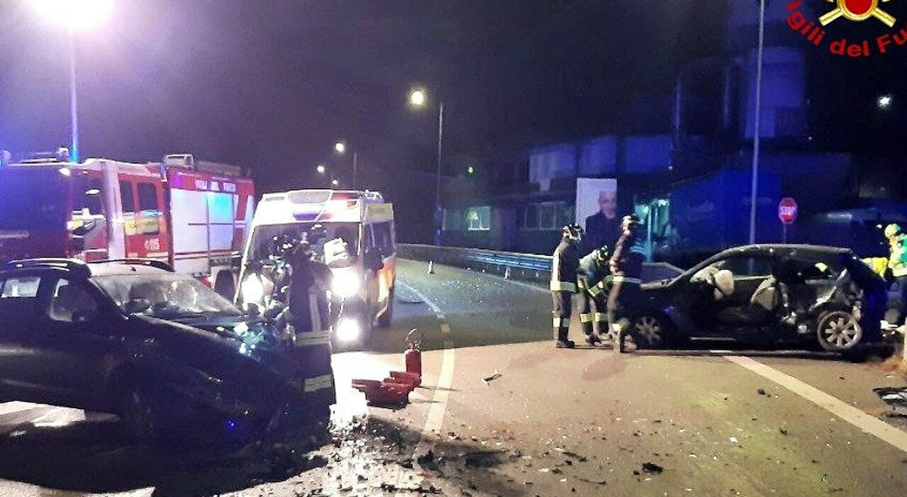 incidente nella notte sull alemagna una donna morta e una ferita nello scontro tra due auto