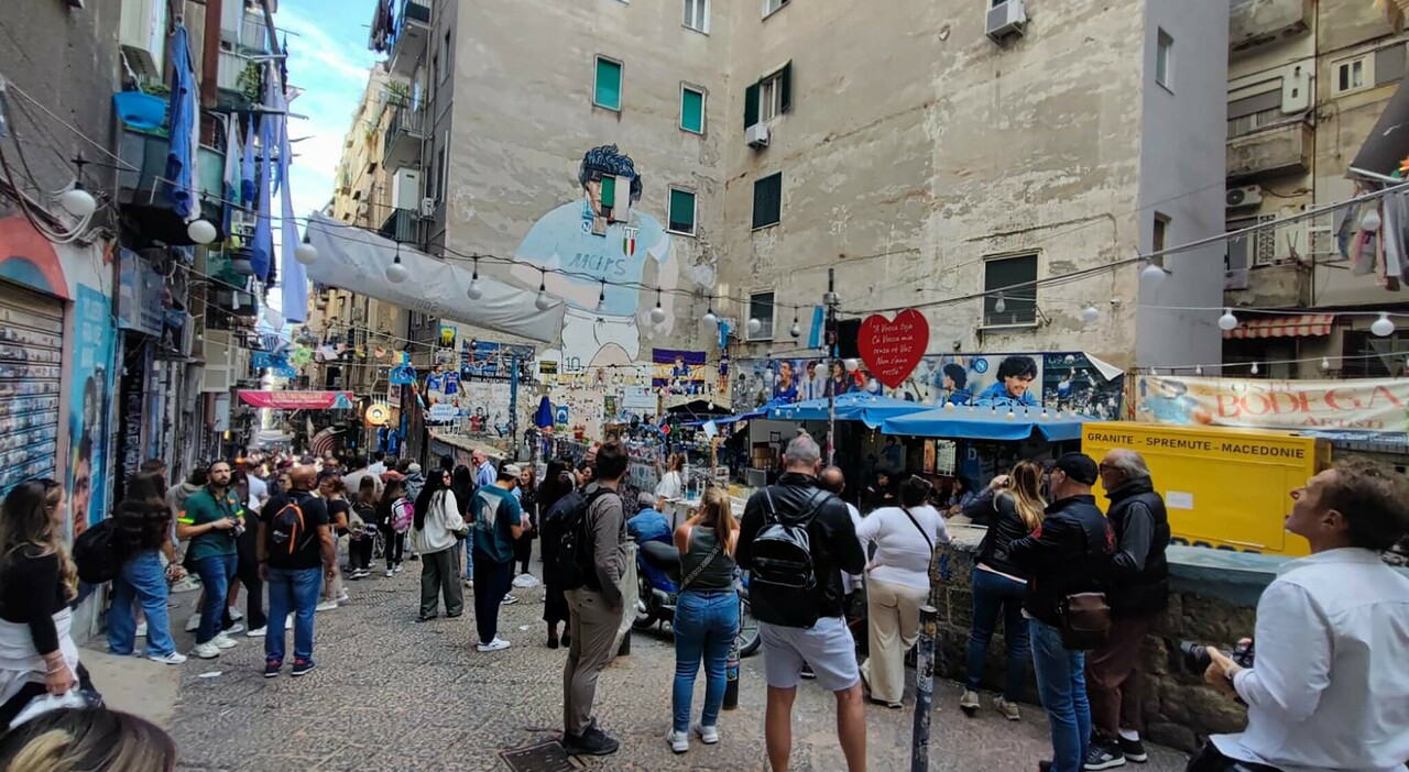 Napoli, chiude ancora Largo Maradona: «L Napoli, chiude ancora Largo Maradona: «L