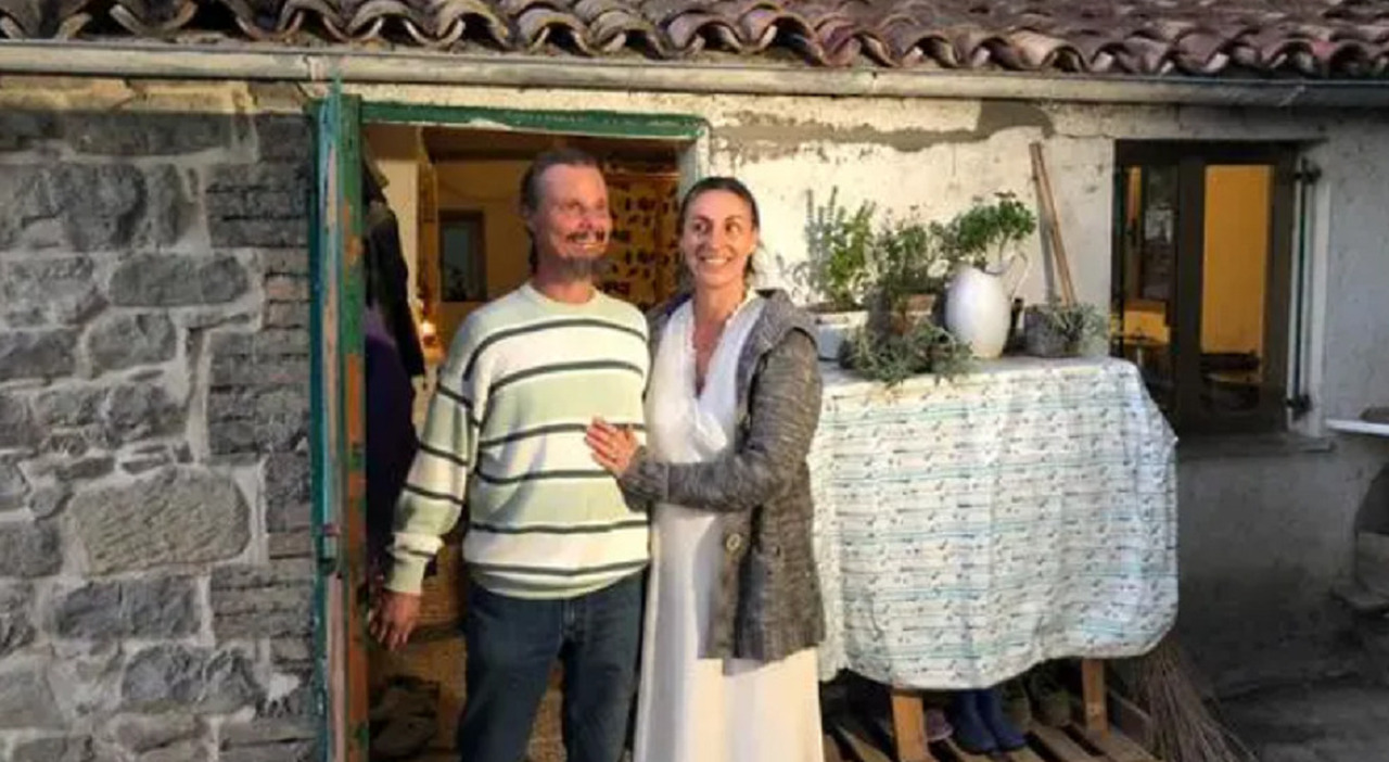 Famiglia nel bosco, i bambini «devono restare in comunità»: il parere dei tutori. E intanto spuntano due soluzioni abitative Famiglia nel bosco, i bambini «devono restare in comunità»: il parere dei tutori. E intanto spuntano due soluzioni abitative