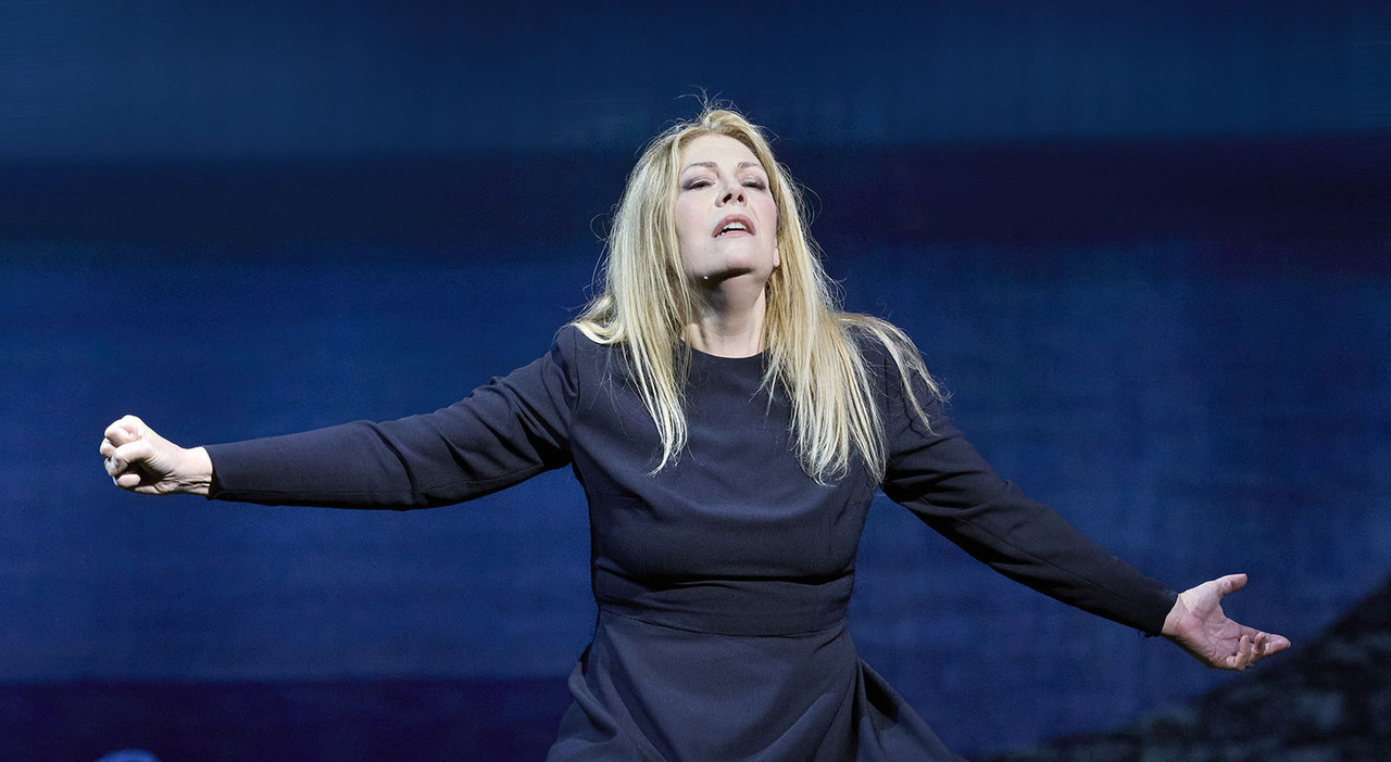 Teatro San Carlo di Napoli, 8 minuti di applausi per la ?Medea? di Cherubini Teatro San Carlo di Napoli, 8 minuti di applausi per la ?Medea? di Cherubini