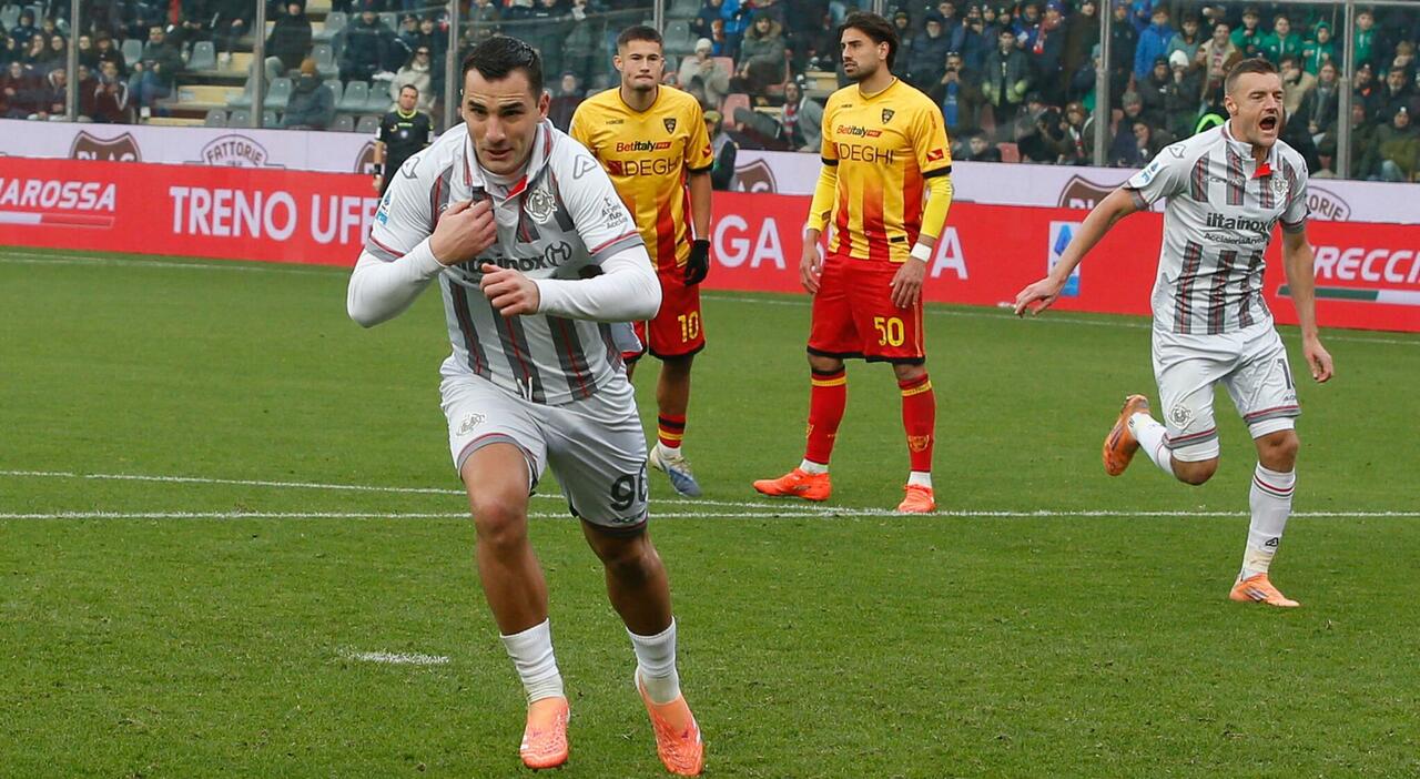 Cremonese Lecce diretta: raddoppiano i grigiorossi Cremonese Lecce diretta: raddoppiano i grigiorossi