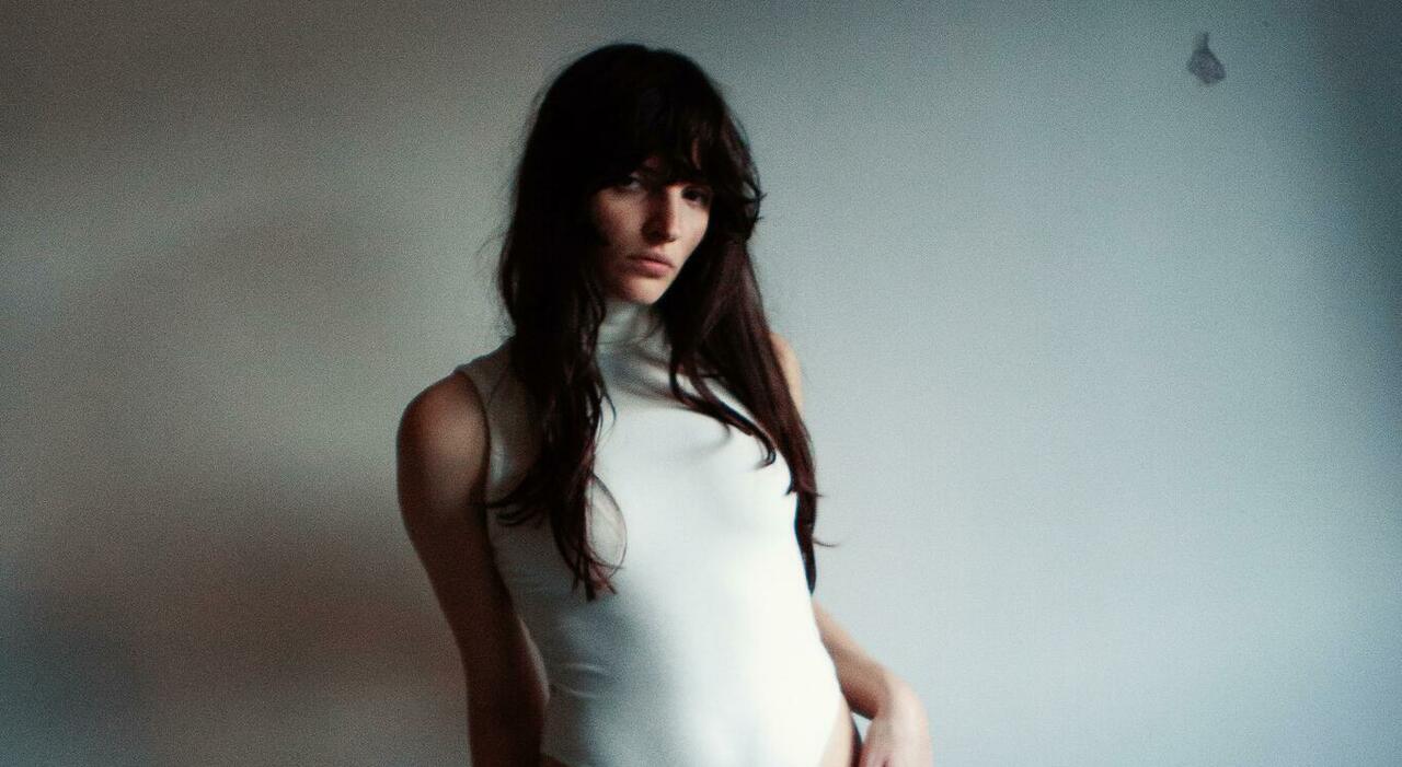 Angelica Bove: «Con ?Mattone? racconto il mio dolore e di come ho fatto ordine nel caos dopo due lutti. Sanremo Giovani? Torno sul palco più serena, ma senza aspettative» Angelica Bove: «Con ?Mattone? racconto il mio dolore e di come ho fatto ordine nel caos dopo due lutti. Sanremo Giovani? Torno sul palco più serena, ma senza aspettative»