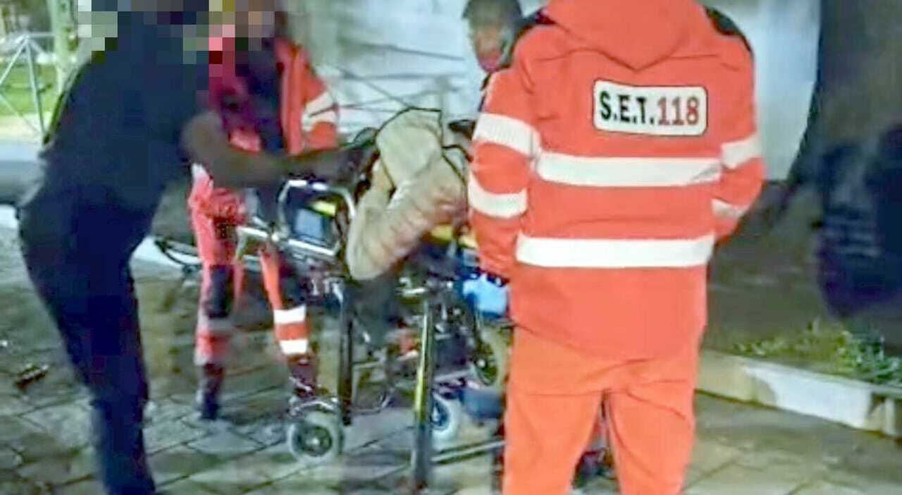 Lite in villa, accoltellato un giovane