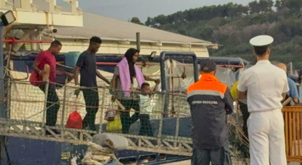 Migranti, Paesi sicuri e hub rimpatri: cosa prevede l