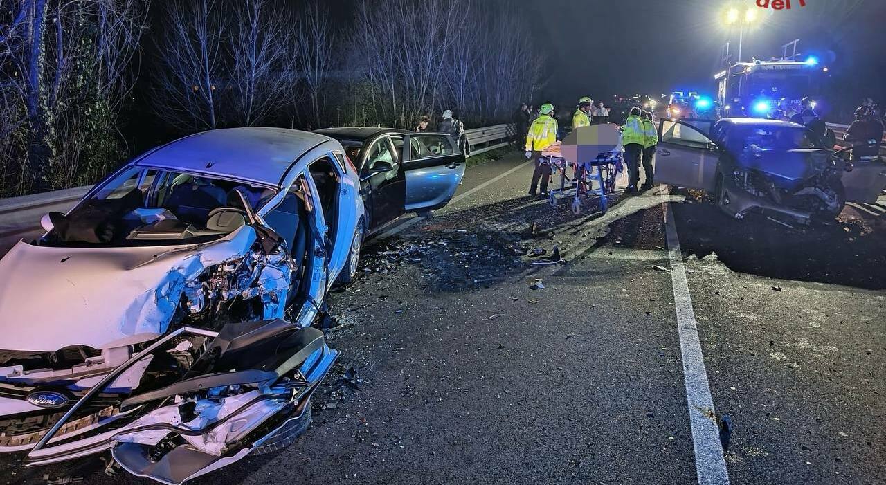 Incidente tra tre auto sulla Nuova Strada del Santo: 3 feriti, in ospedale anche una mamma che era in macchina con i due figli