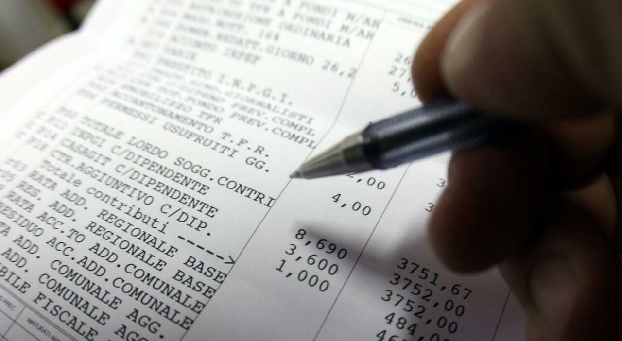 stipendi gli aumenti da gennaio da taglio irpef a flat tax straordinari e premi detassati come cambia la busta paga da Ilmessaggero.it stipendi gli aumenti da gennaio da taglio irpef a flat tax straordinari e premi detassati come cambia la busta paga