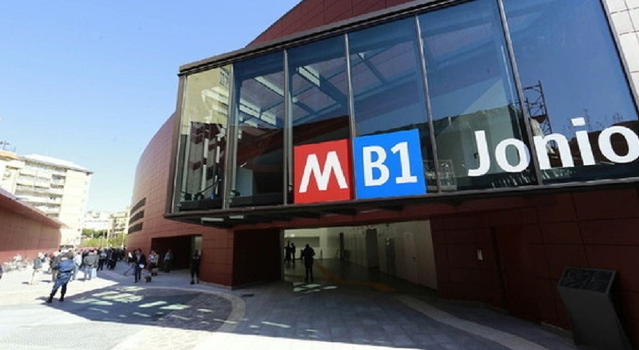 Ragazza di 23 anni violentata all