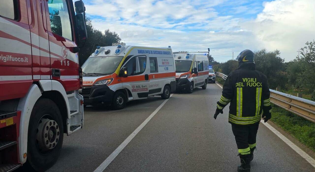 https://statics.cedscdn.it/photos/MED_HIGH/2025/12/14/9244937_14111822_puglia_incidente_stradale_oggi_morto_foggia_cosa_sappiamo.jpg
