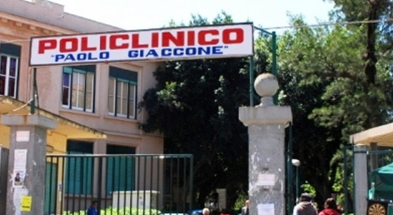 https://statics.cedscdn.it/photos/MED_HIGH/2025/12/15/9246887_15172001_mazzette_ospedale_policlinico_palermo_salme_sistema.jpg