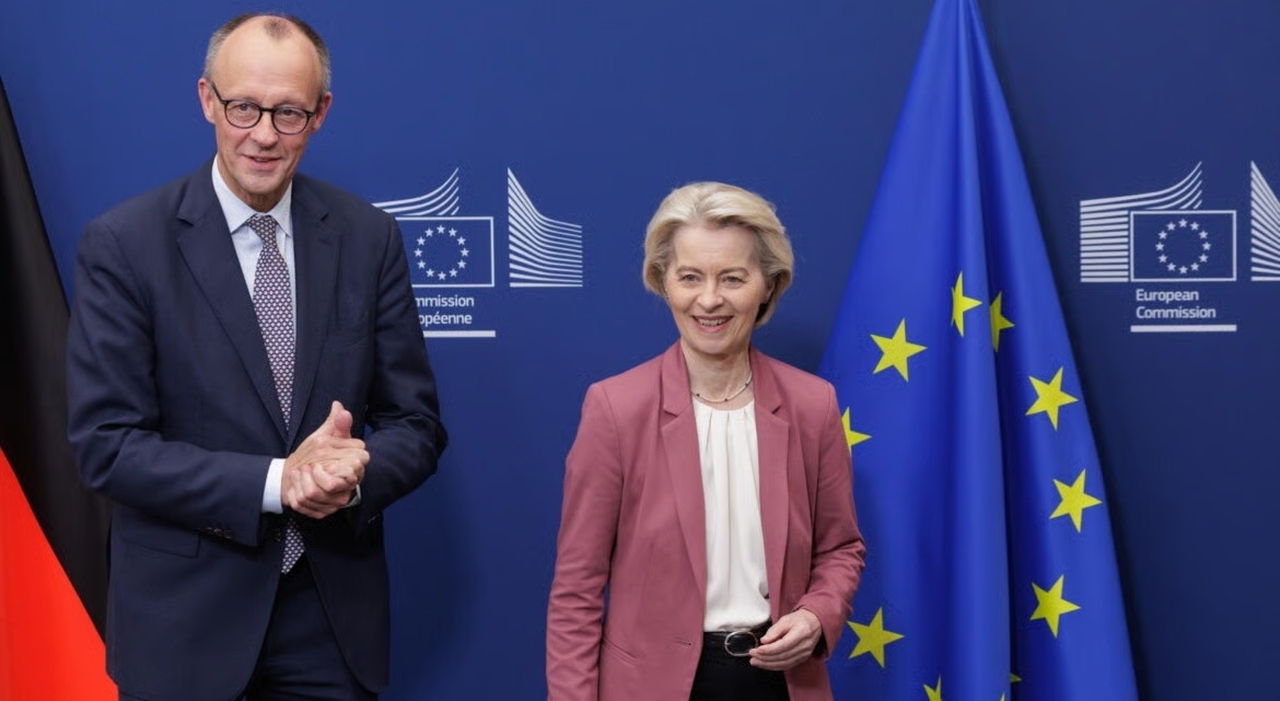 Il cancelliere tedesco Merz con Ursula Von der Leyen