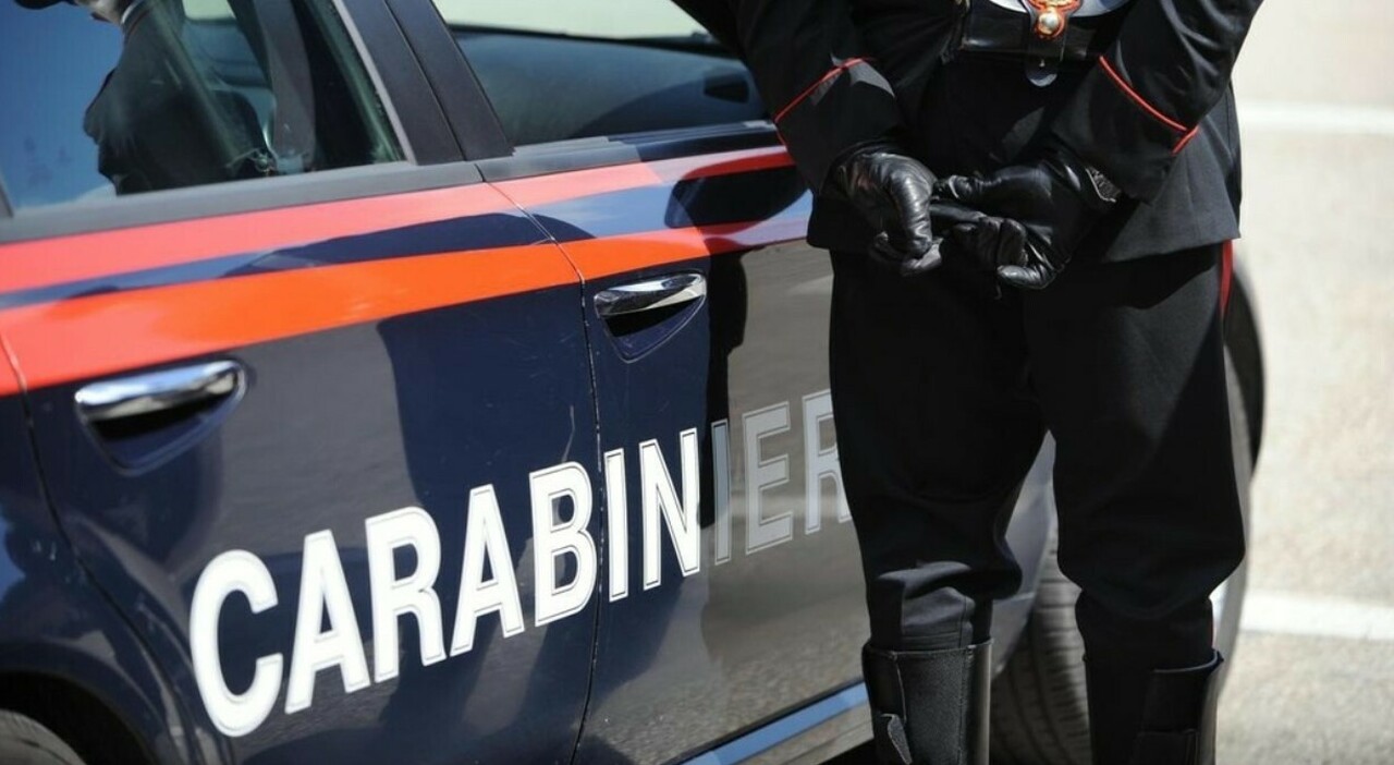 https://statics.cedscdn.it/photos/MED_HIGH/2025/12/20/9256510_20101317_carabinieri.jpg