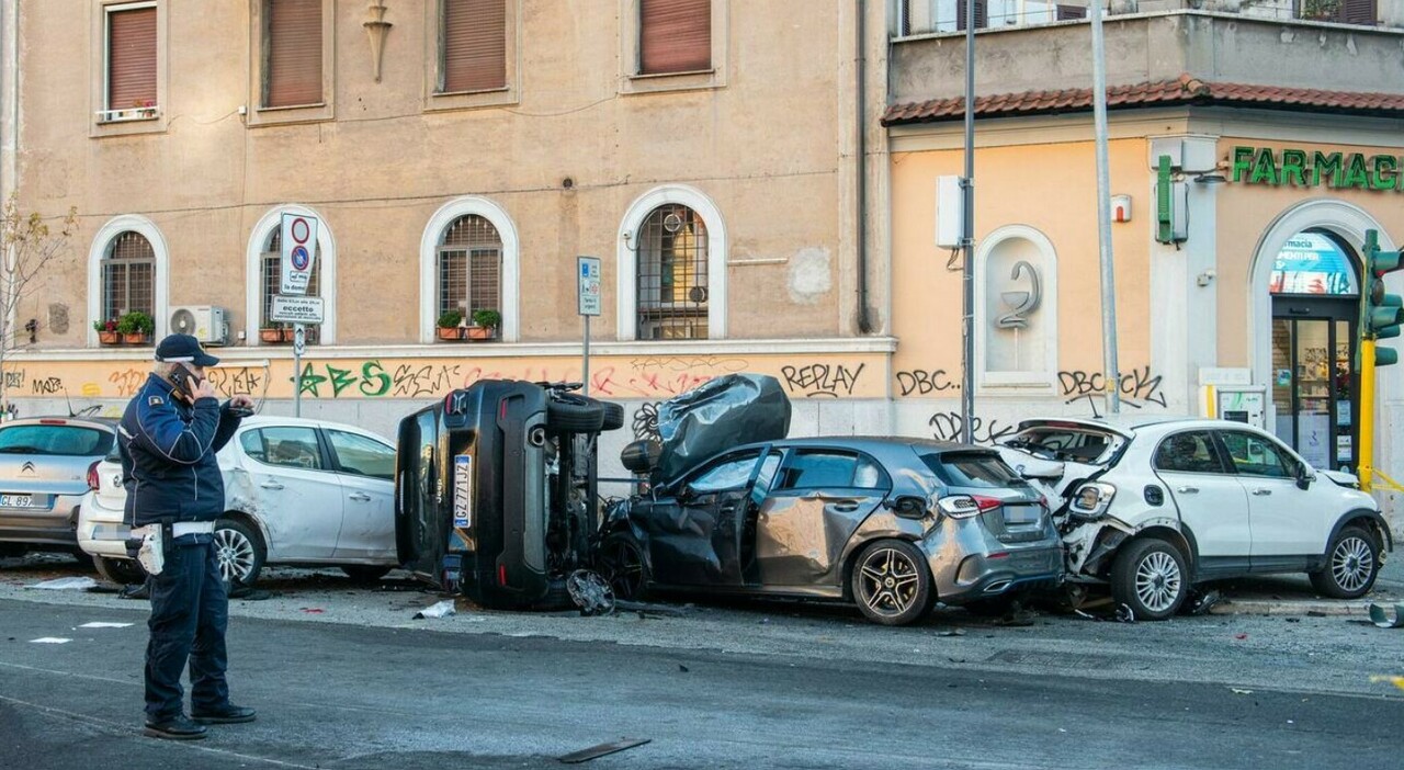 si schianta su un auto e uccide il conducente poi fugge a piedi pirata arrestato dopo 10 giorni a 700 km dall incidente da Leggo.it si schianta su un auto e uccide il conducente poi fugge a piedi pirata arrestato dopo 10 giorni a 700 km dall incidente