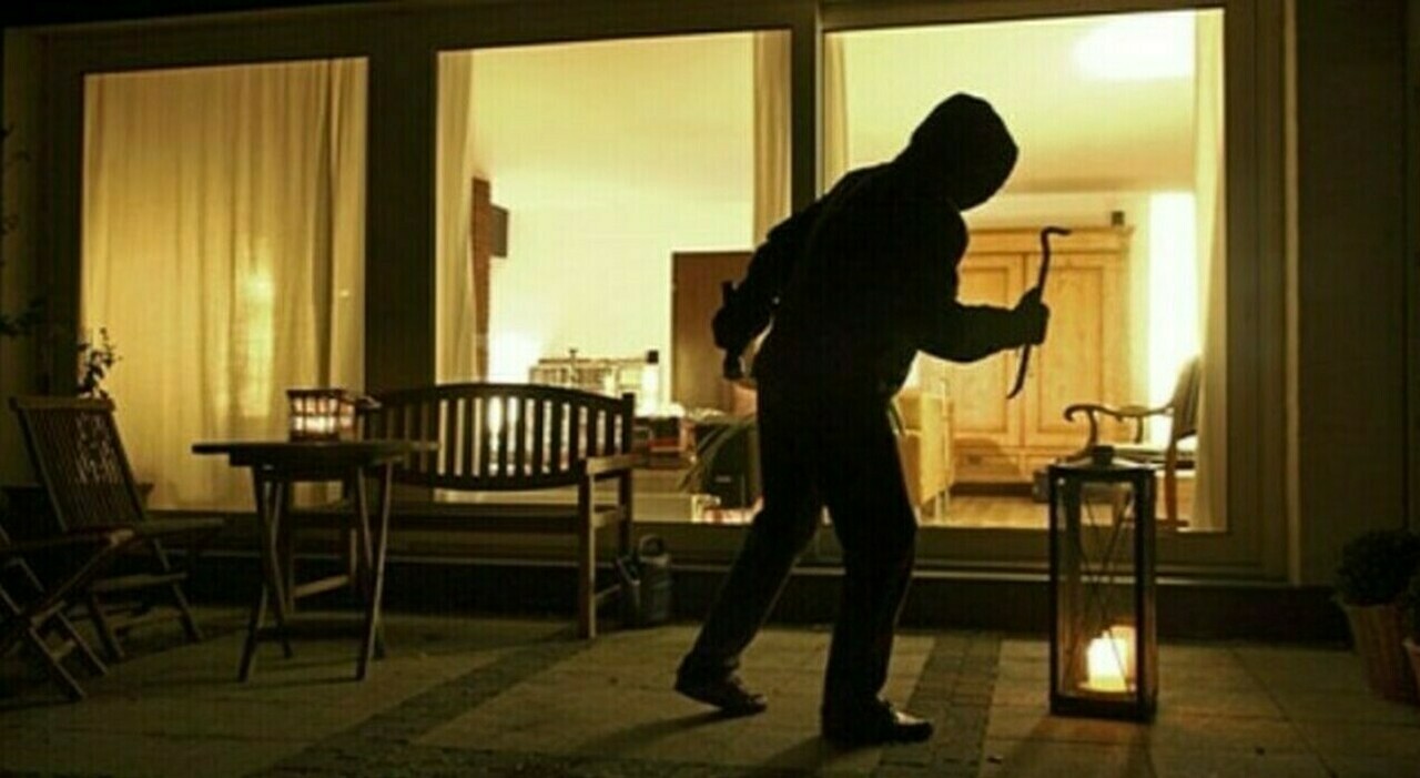 ladri in casa a natale come partire in serenit224 i 5 consigli per proteggersi dalle brutte sorprese da Leggo.it ladri in casa a natale come partire in serenit224 i 5 consigli per proteggersi dalle brutte sorprese