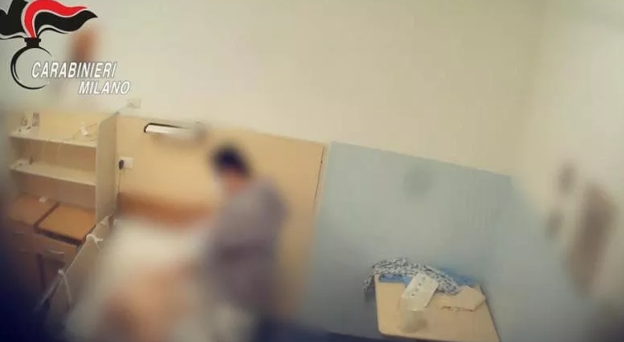 ospiti di una rsa maltrattati e violentati operatore ai domiciliari si indaga su altri casi sospetti la denuncia dei familiari trovati dei lividi