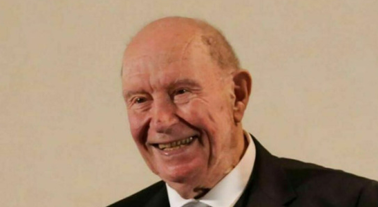 Paolo Bontempi, morto l'imprenditore che inventò la "tastierina": portò la musica nelle mani dei bambini