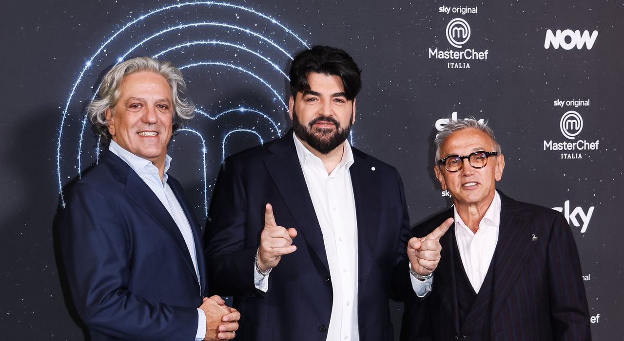 https://statics.cedscdn.it/photos/MED_HIGH/2025/12/26/9264409_26090331_masterchef_italia_pagelle_puntata_top_flop_eliminate_spoiler_oggi.jpg