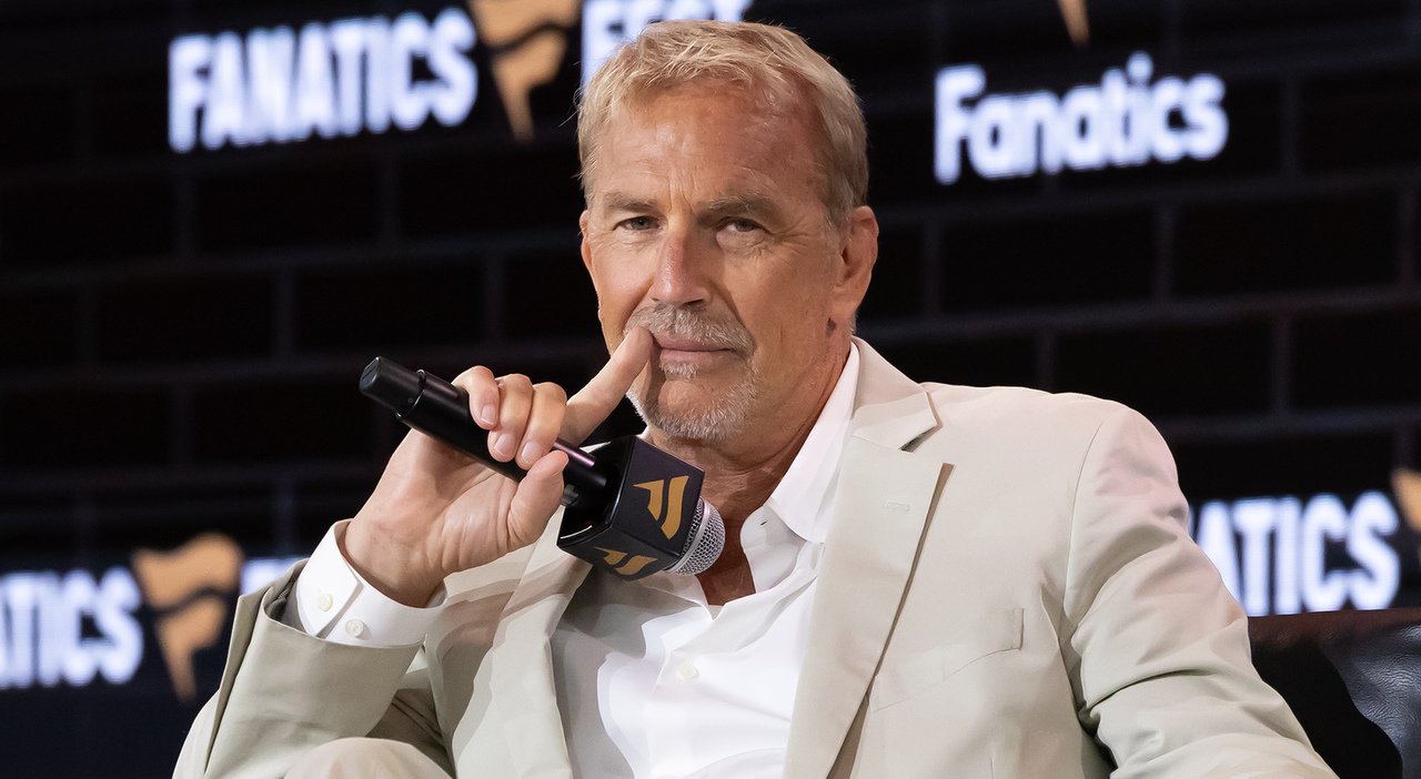 https://statics.cedscdn.it/photos/MED_HIGH/2025/12/27/9266186_27111724_kevin_costner_attore_causa_non_ha_pagato_migliaia_dollari_costumi_saga_horizon_problemi_economici.jpg