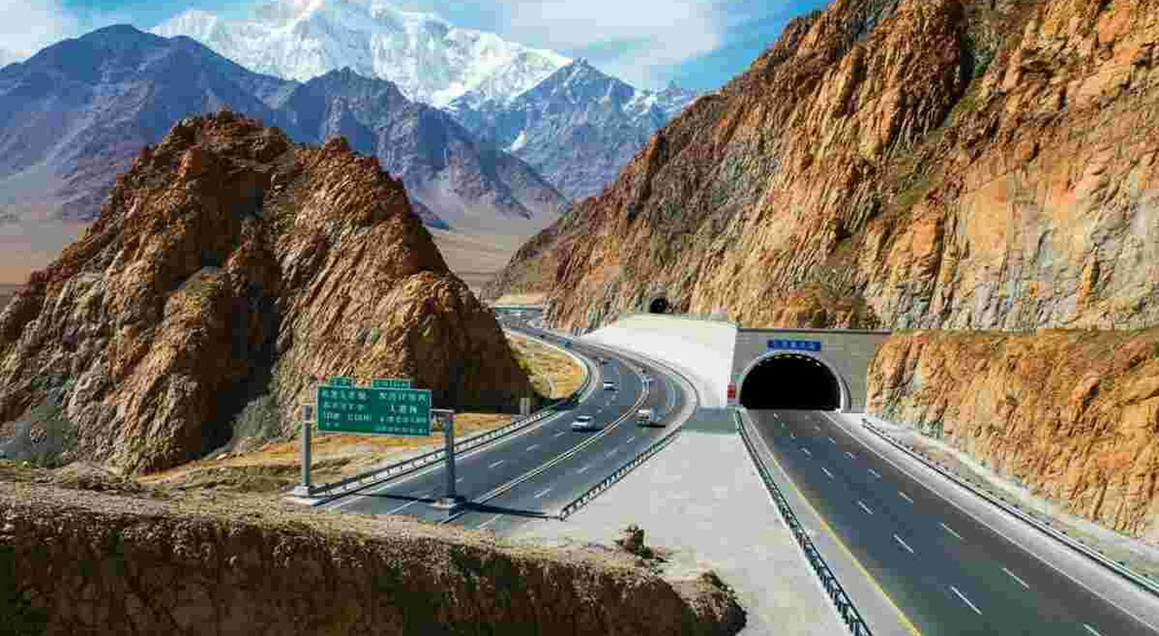 Tianshan Shengli tunnel