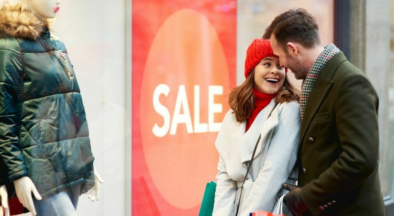 saldi invernali 2026 al via il calendario regione per regione e le regole su cambi prezzi acquisti online da Leggo.it saldi invernali 2026 al via il calendario regione per regione e le regole su cambi prezzi acquisti online