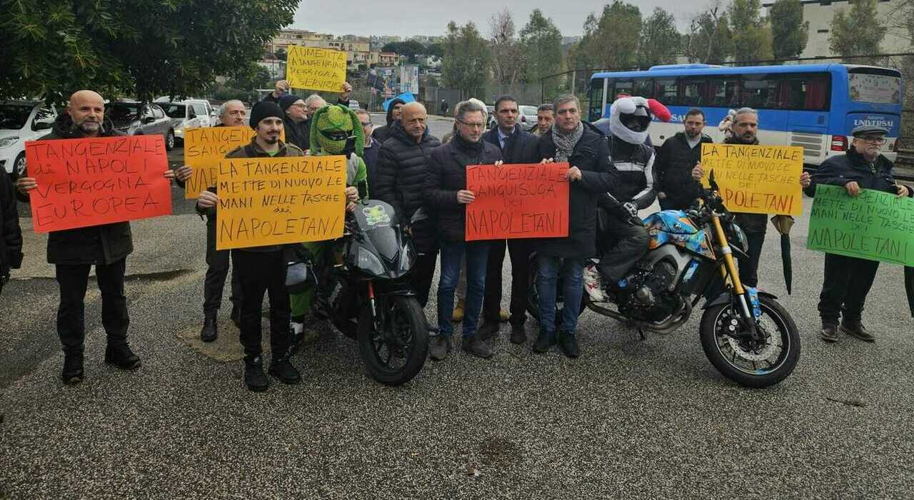 napoli manifestazione contro l aumento del pedaggio della tangenziale guidata da ranaples
