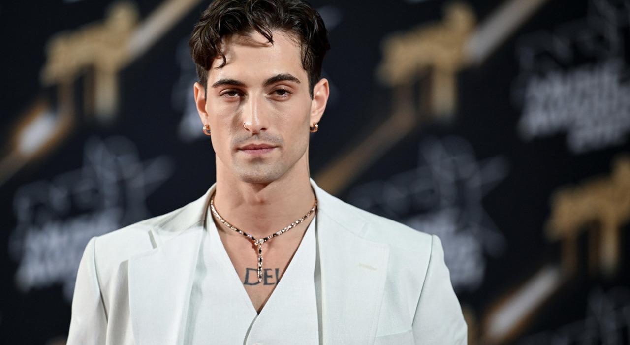 damiano david compie 27 anni i maneskin la roma il diploma mancato e il matrimonio con dove cameron ero ossessionato dalla fama da Leggo.it damiano david compie 27 anni i maneskin la roma il diploma mancato e il matrimonio con dove cameron ero ossessionato dalla fama