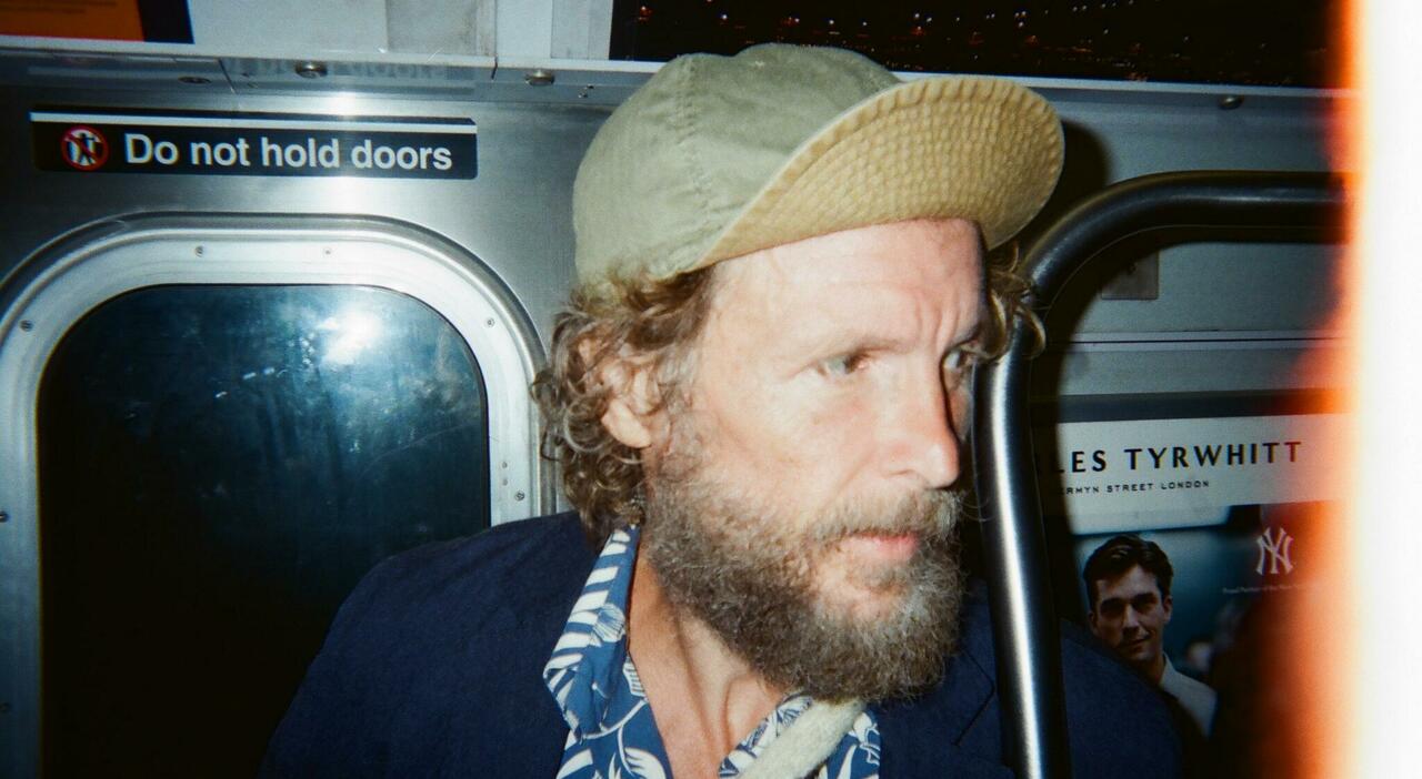 https://statics.cedscdn.it/photos/MED_HIGH/2026/01/08/9285903_08155812_jovanotti_jovayork_musica_anima_new_york_sky_quando_oggi.jpg